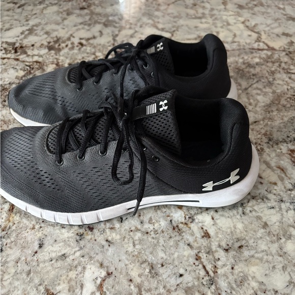 Under Armour Men's Charcoal Athletic Shoes - Picture 3 of 8